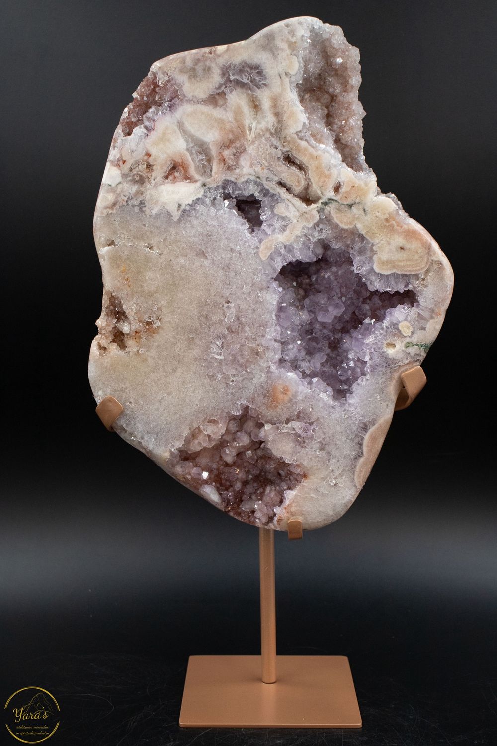 Roze Amethist op standaard 4.05kg