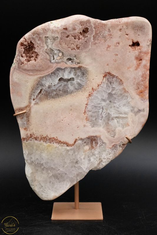 Roze Amethist op standaard 2.14kg