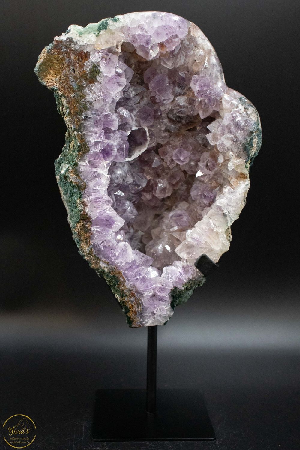 Amethist geode op standaard 3.50kg