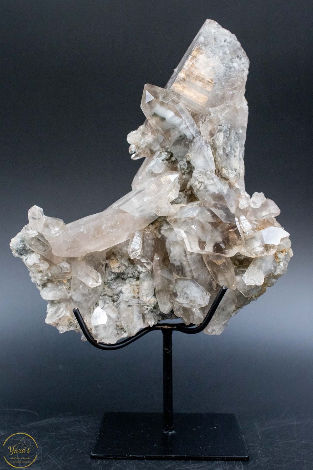 Blauwe Tara Kwarts op standaard 730 gram