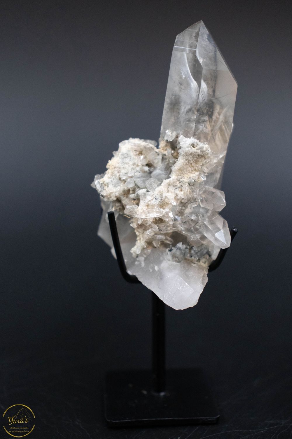 Blauwe Tara kwarts op standaard 68 gram