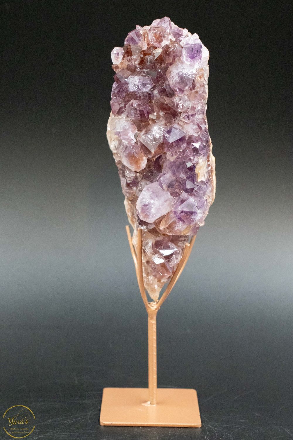 Ruwe Roze Amethist cluster op standaard 422 gram