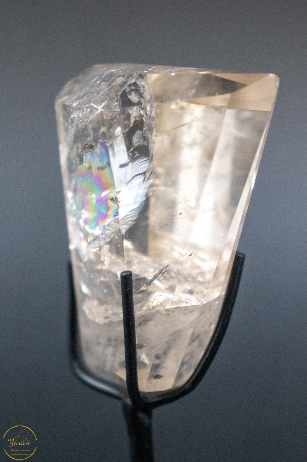 Rookkwarts gepolijst op standaard 66 gram