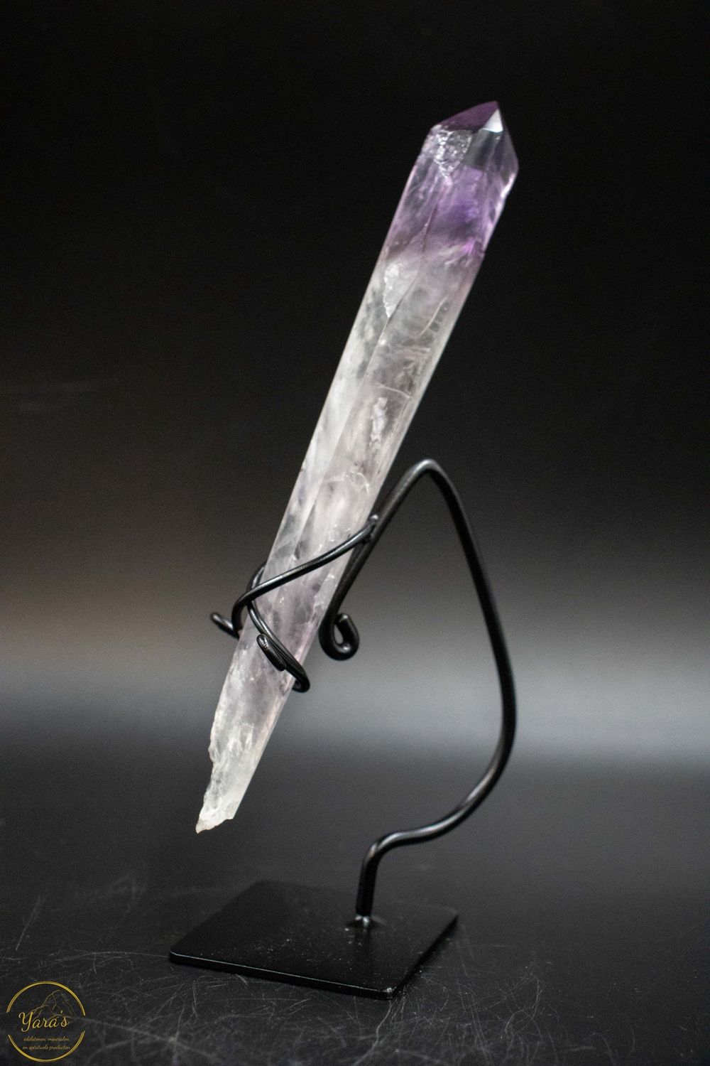 Baha Amethist fantoom op standaard 132 gram