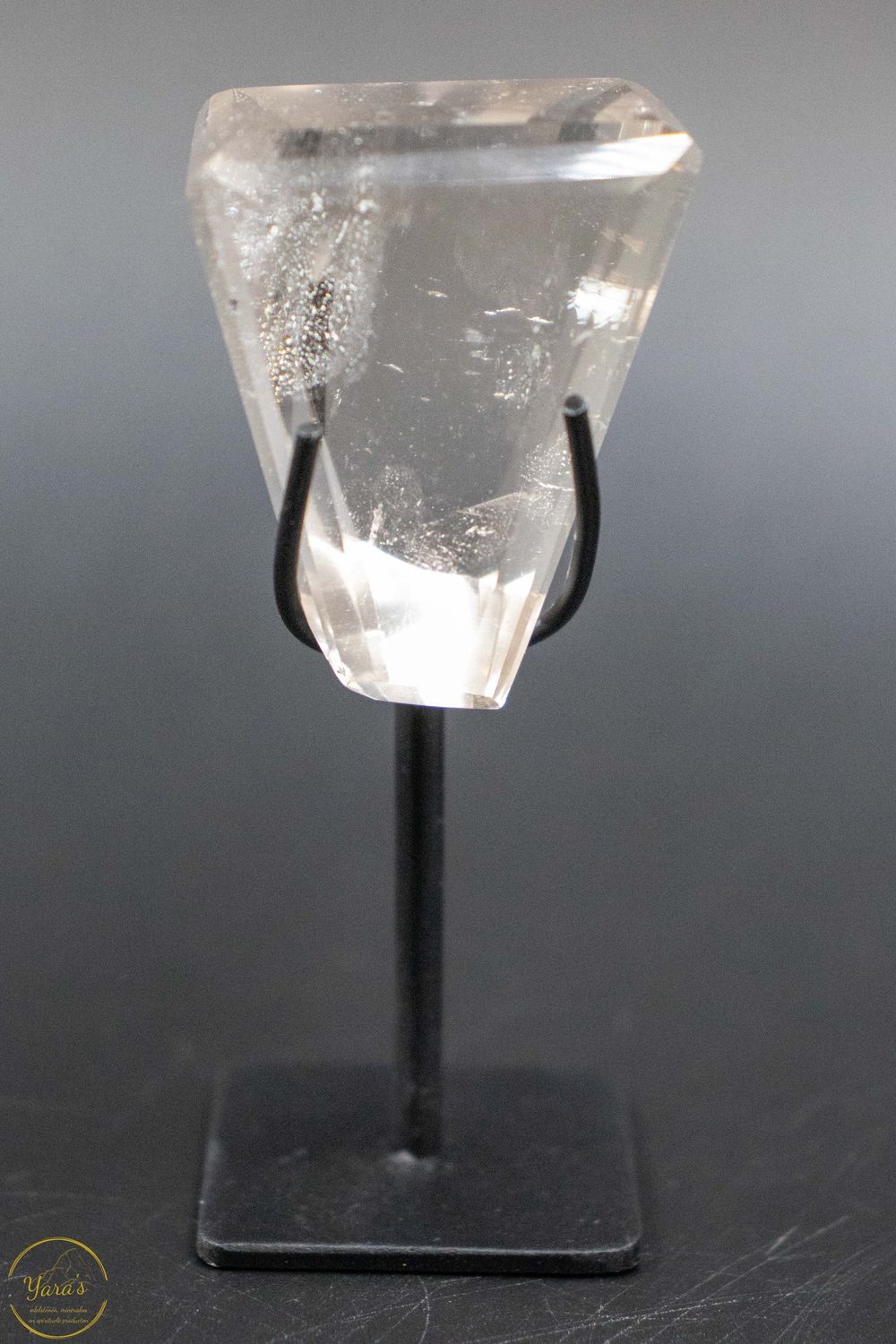 Rookkwarts gepolijst op standaard 62  gram