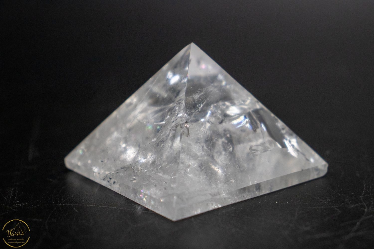 Bergkristal piramide 72 gram