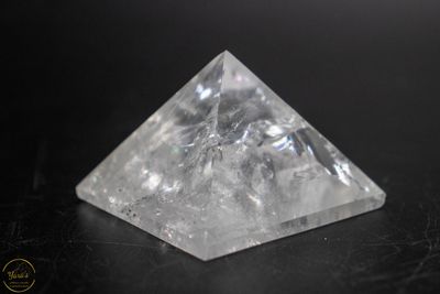 Bergkristal piramide 72 gram