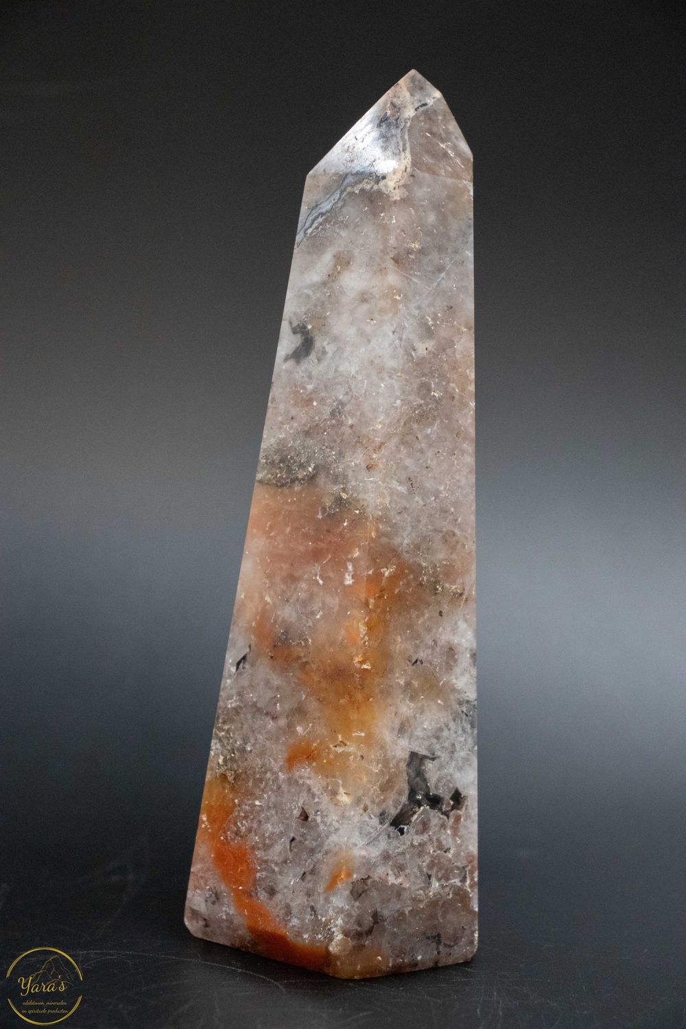 Mozaïek chalcedoon punt 486 gram