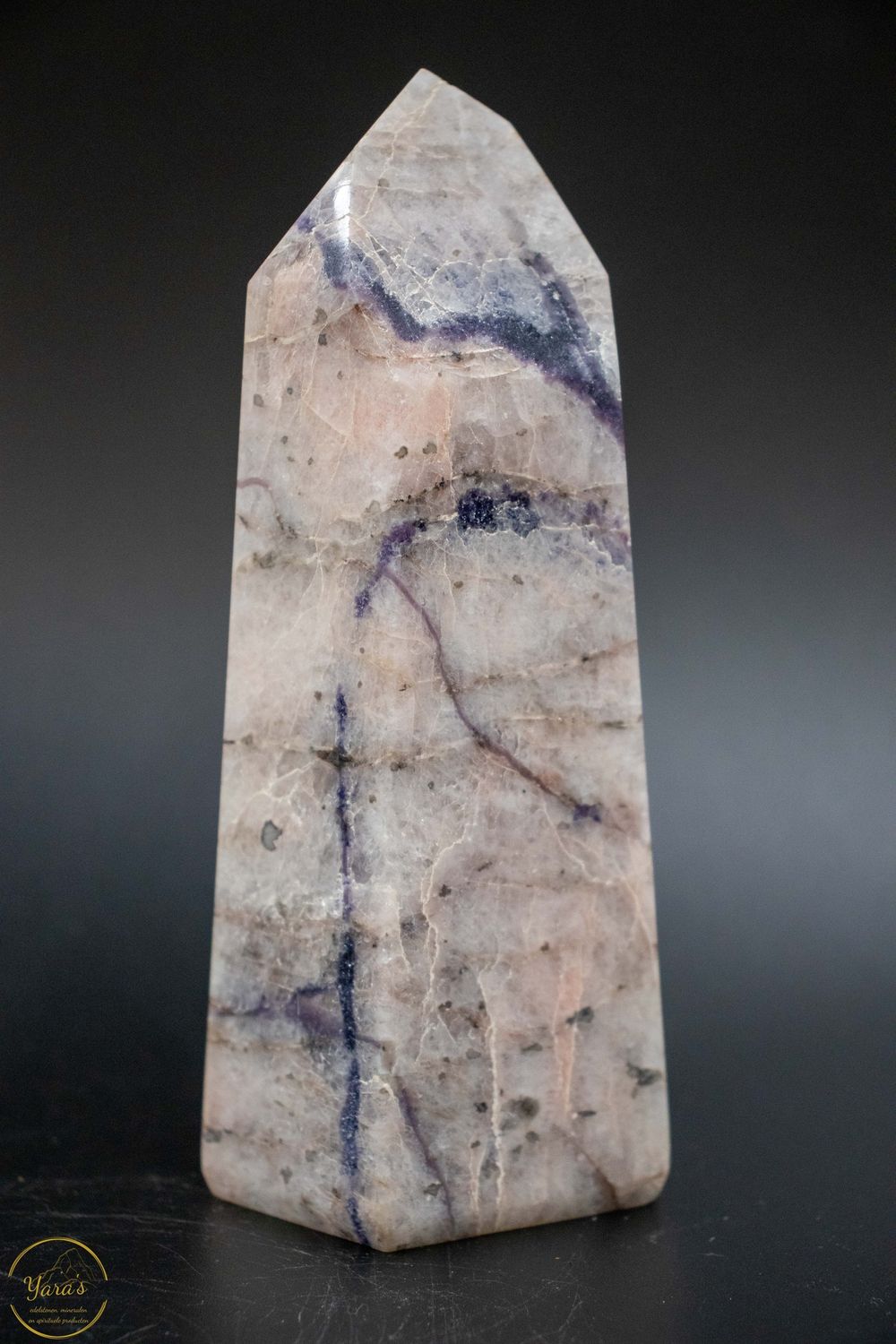 Lepidoliet, met veldspaat en blauwe albiet punt 668 gram