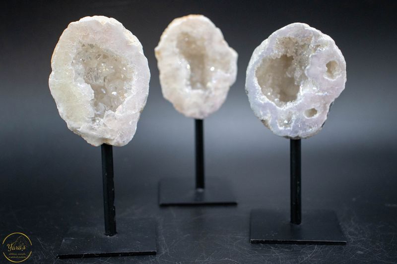 Angel Aura geode op standaard