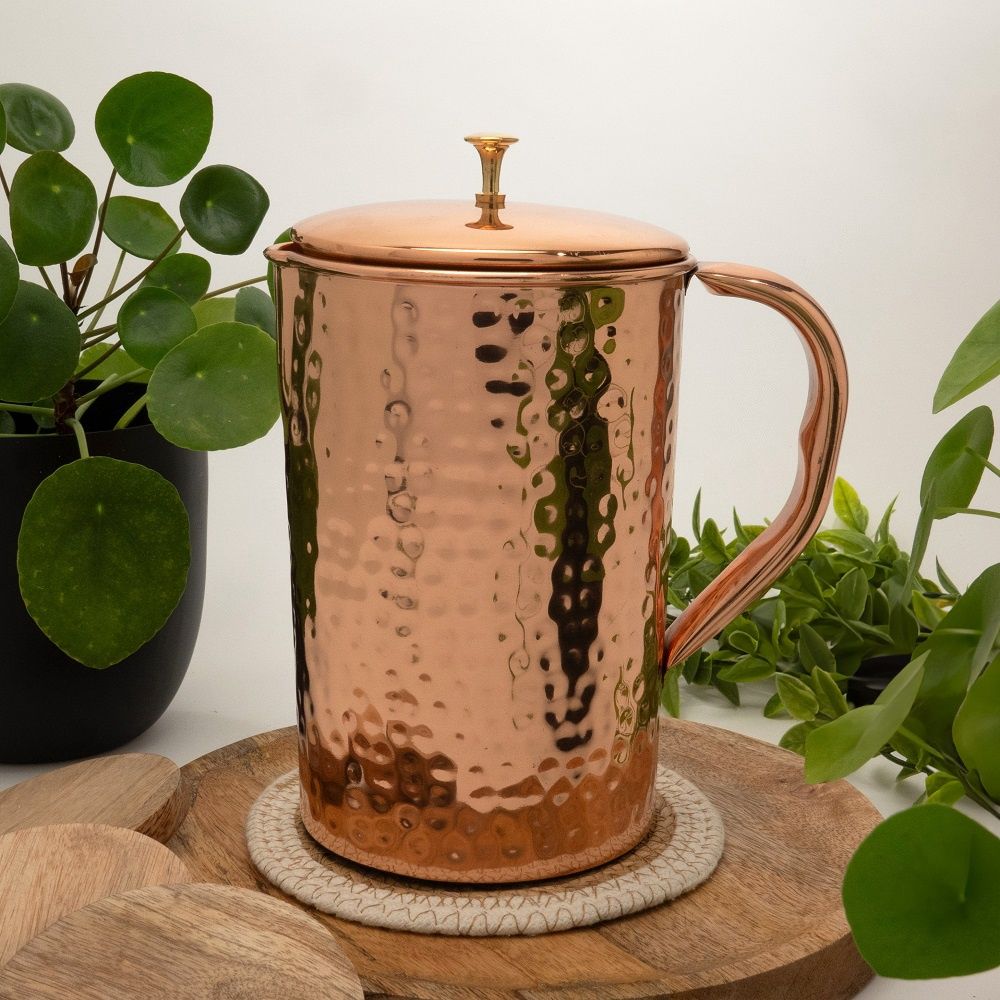 Koperen kan gehamerd met deksel ± 2 liter (760 gr)