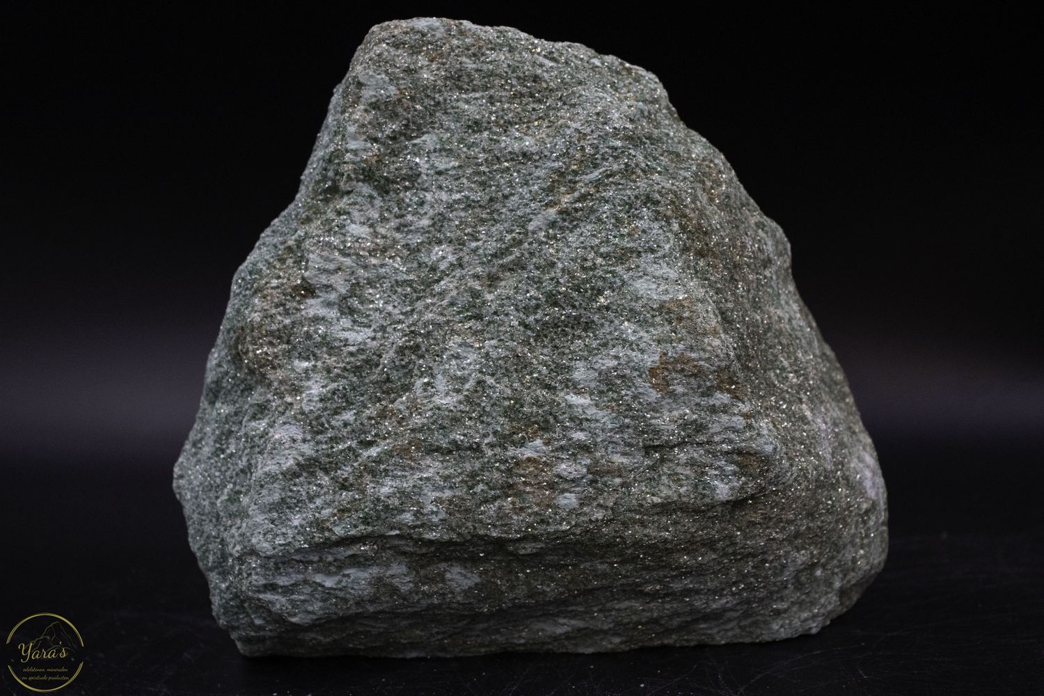 Fuchsiet sculptuur 3.48 kg