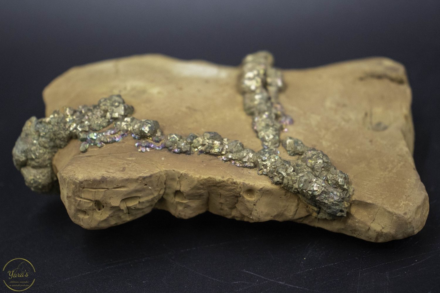 Pyriet op klei (Pakistan, Mansehra) 415 gram