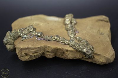 Pyriet op klei (Pakistan, Mansehra) 415 gram