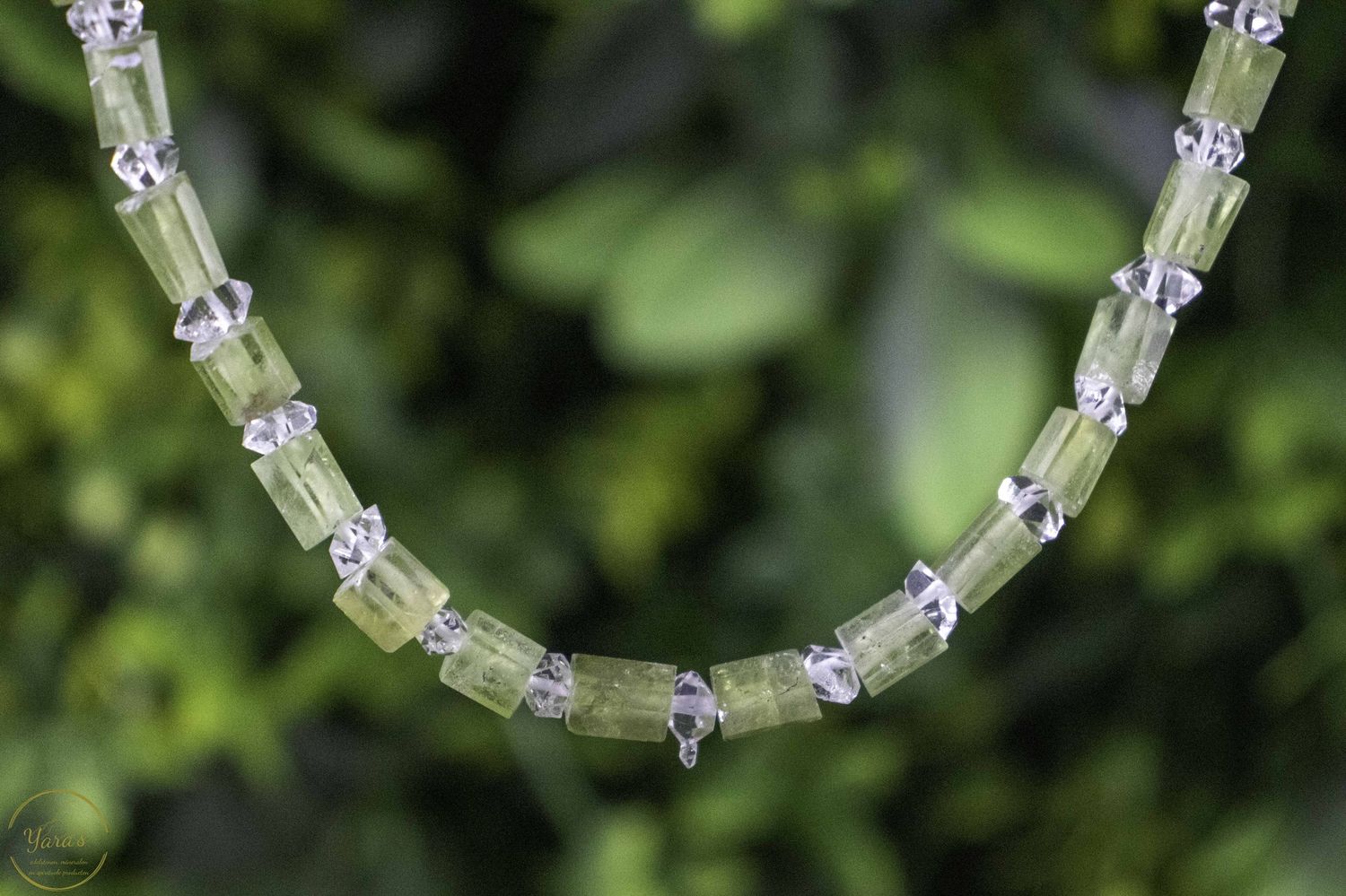 Peridoot ketting met herkimer diamant (Pakistan) ca 45cm met zilveren sluiting (925)