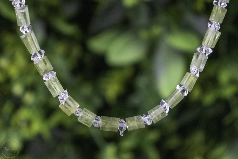 Peridoot ketting met herkimer diamant (Pakistan) ca 45cm met zilveren sluiting (925)