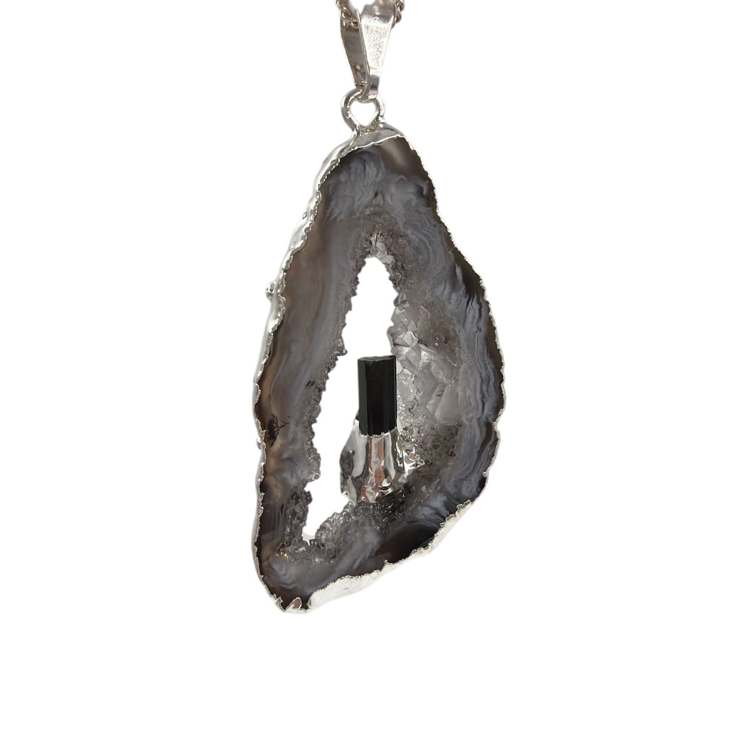 Agaat geode met toermalijn hanger verzilverd - 6.19 gram