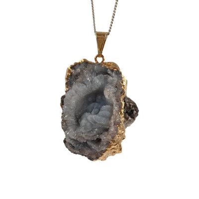 Hanger chalcedoon roos met vergulde rand - 16.47 gram