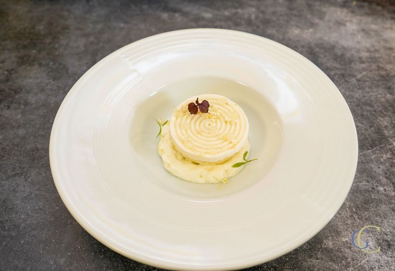 Riz au lait "nêp câm", mousse yaourt, sorbet citron sureau