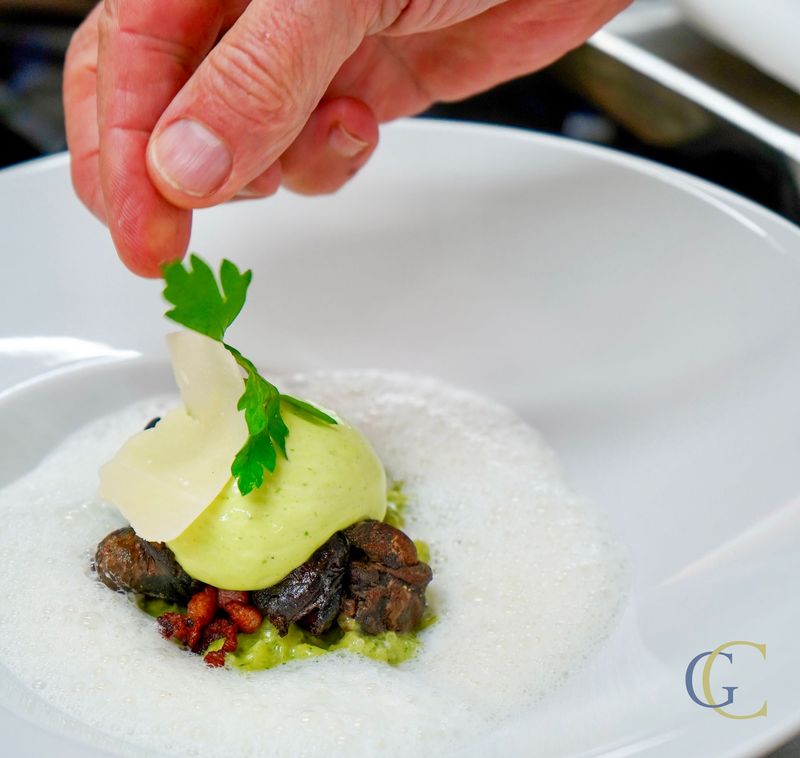 Risotto crémeux au cresson, escargots de Touraine, Parmesan, émulsion persillade