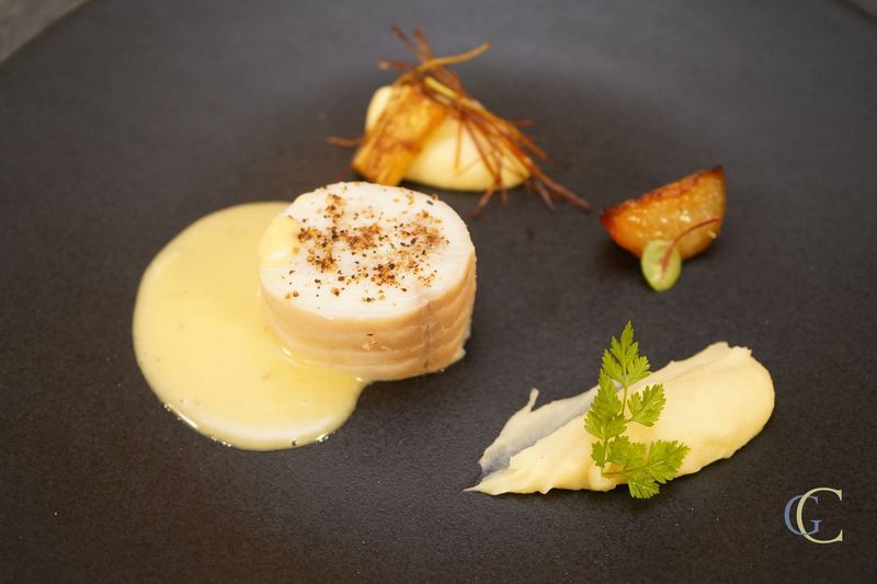 Brochet de Loire poché, classique beurre blanc, légumes du moment