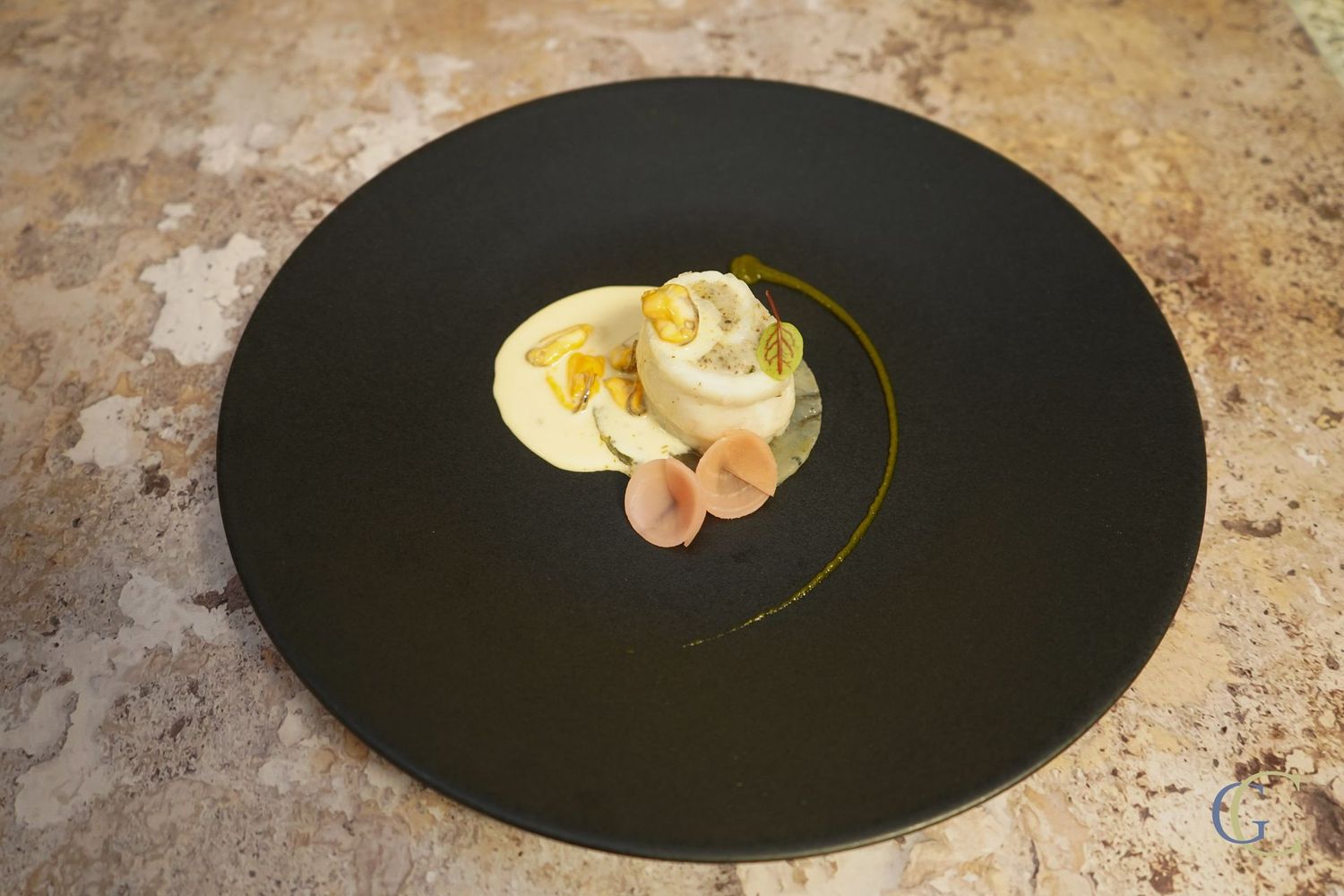 Sole à la Diepoise, Carpaccio de gambas, marinere aux moules