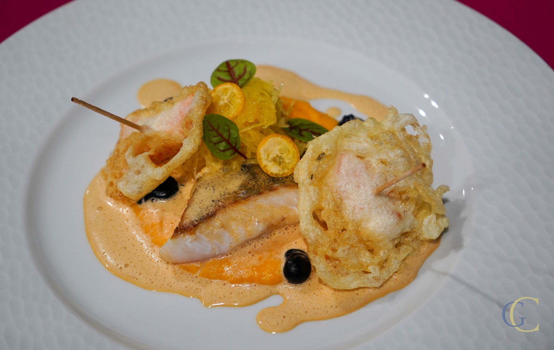Dos de sandre, sucrine du Berry & courge spaghetti, tempura de crevette