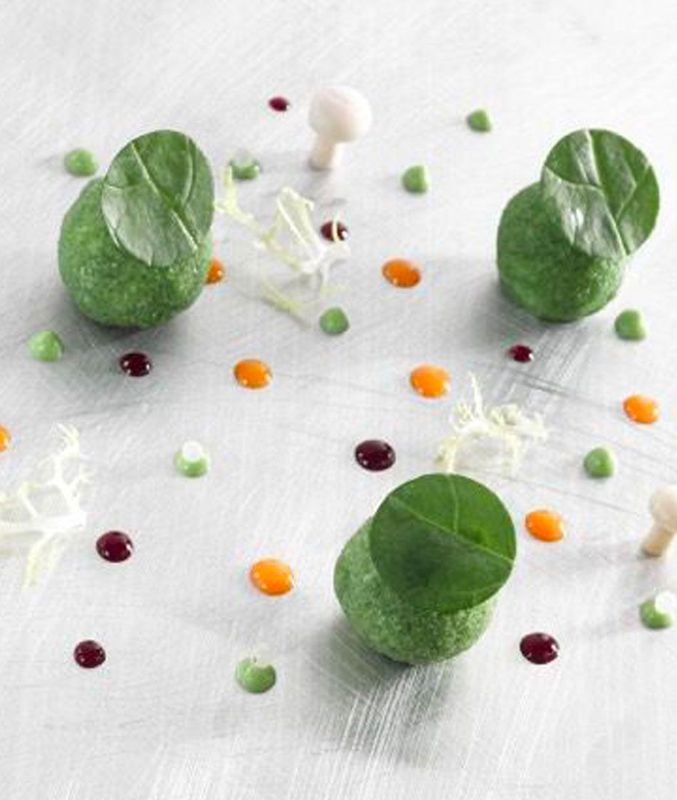 Cromesquis d’escargots à la crème d’ail confit