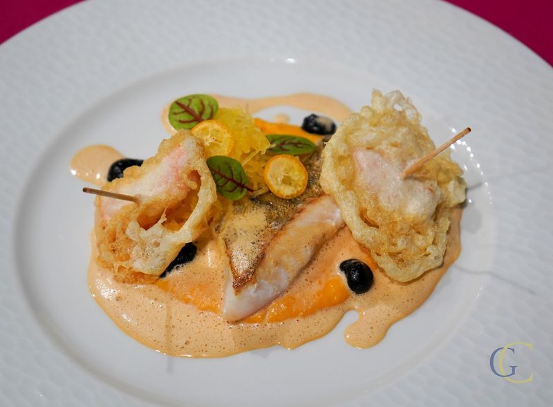 Dos de sandre, sucrine du Berry & courge spaghetti, tempura de crevette