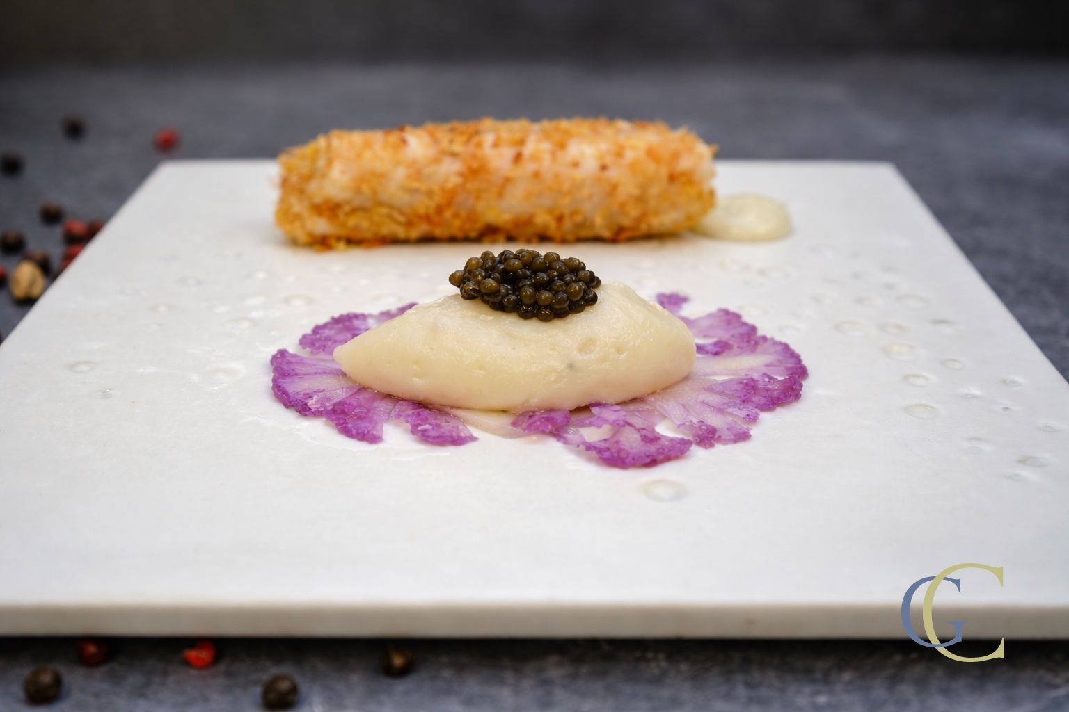 Cannelloni d’esturgeon fumé, tarama de chou-fleur