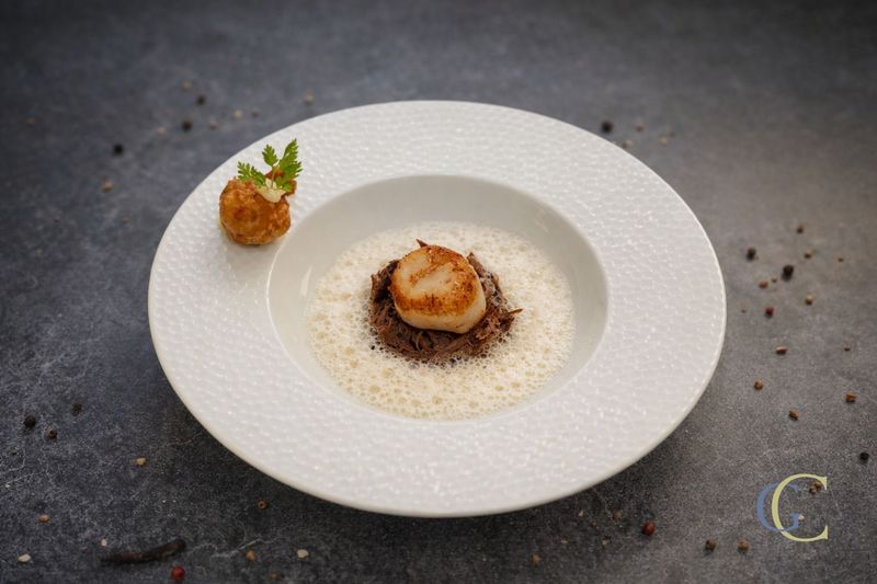 Effiloché de lièvre, Saint-Jacques snackée, émulsion iodée