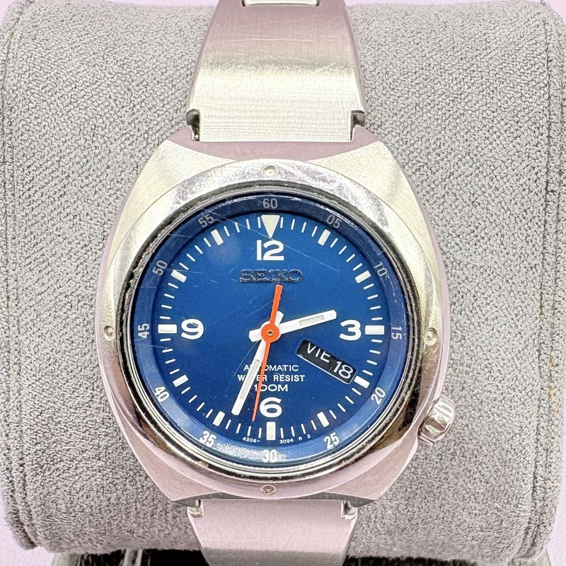 WOMAN'S WATCH NAVY FACE BY SEIKO