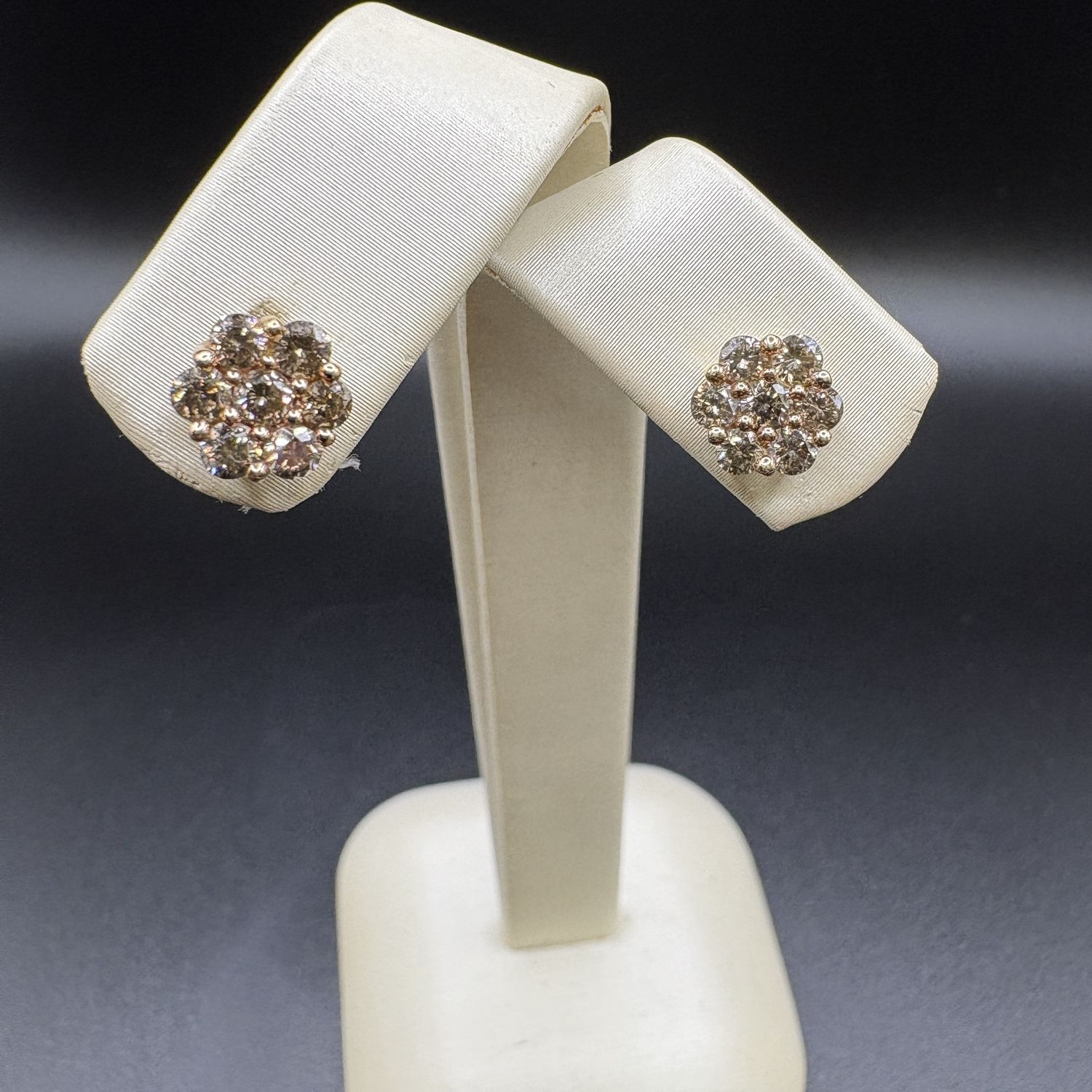 10K 0.54CT CHAMPAGNE DIAMOND CLUSTER STUDS, 1.3G