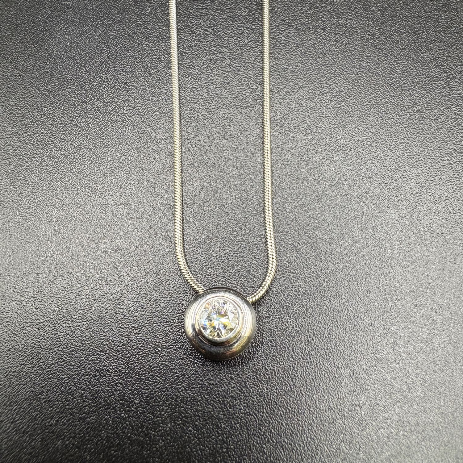 14K BEZEL DIAMOND ON SNAKE CHAIN 16&quot;