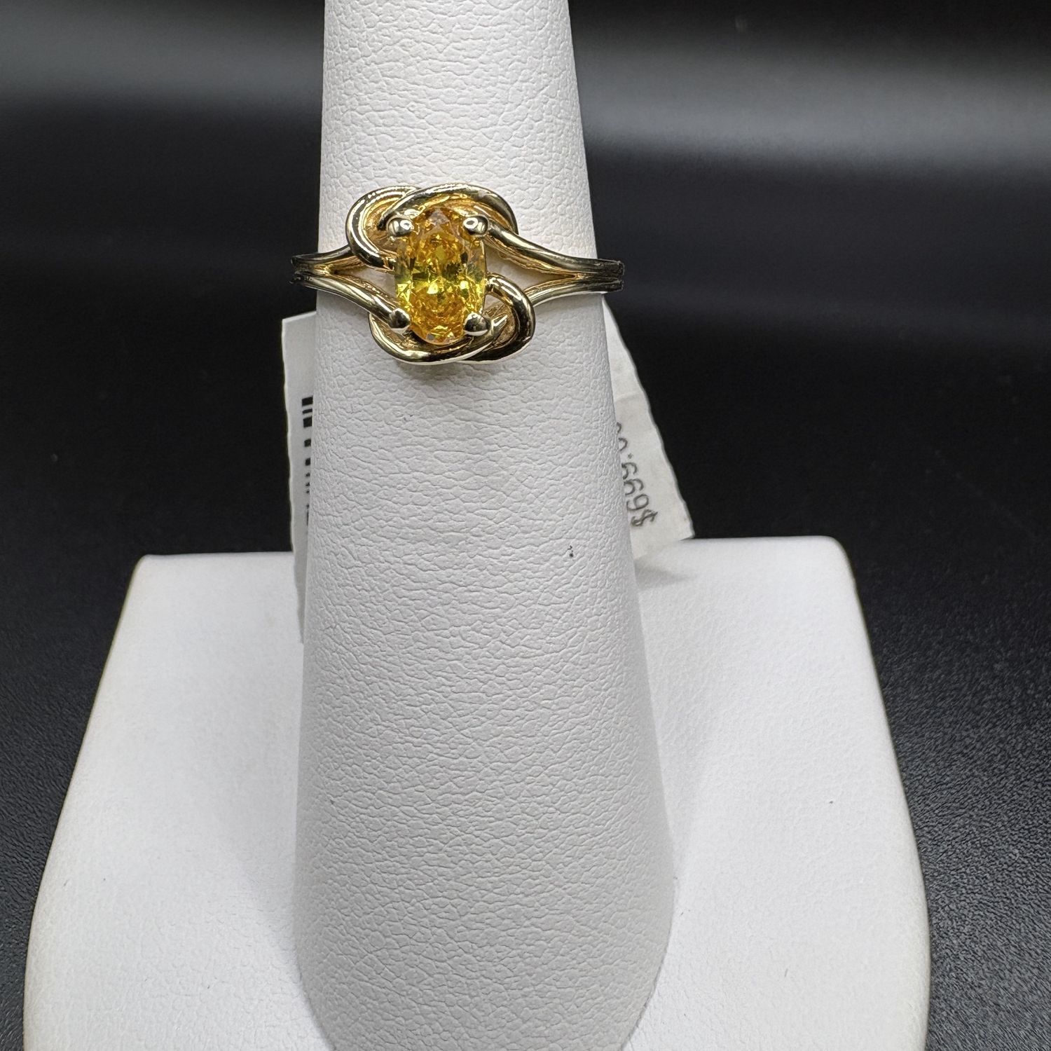14K OVAL YELLOW TOPAZ RING SIZE 4.75