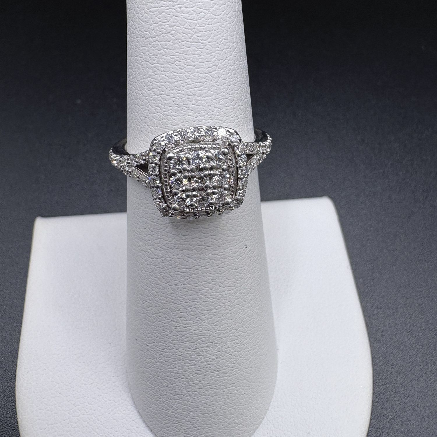 STERLING SILVER, 0.42CT LAB GROWN DIAMOND RING, SIZE 5.5, 2.85G