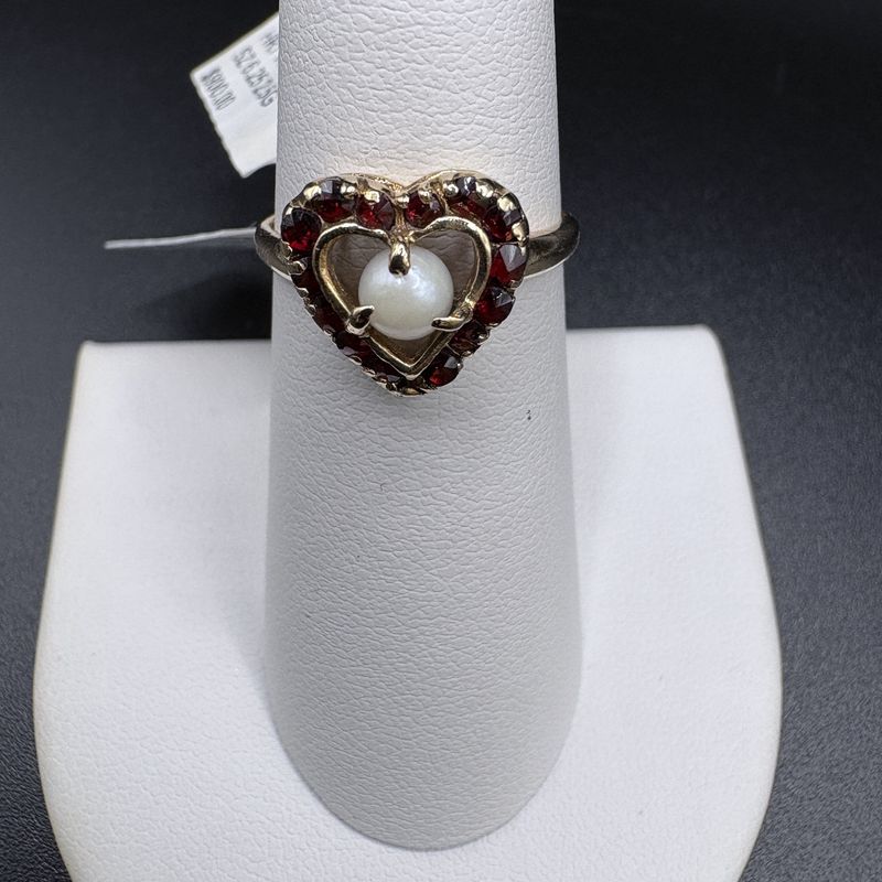 14K  RUBY HEART WITH CENTER PEARL RING SIZE 6.25