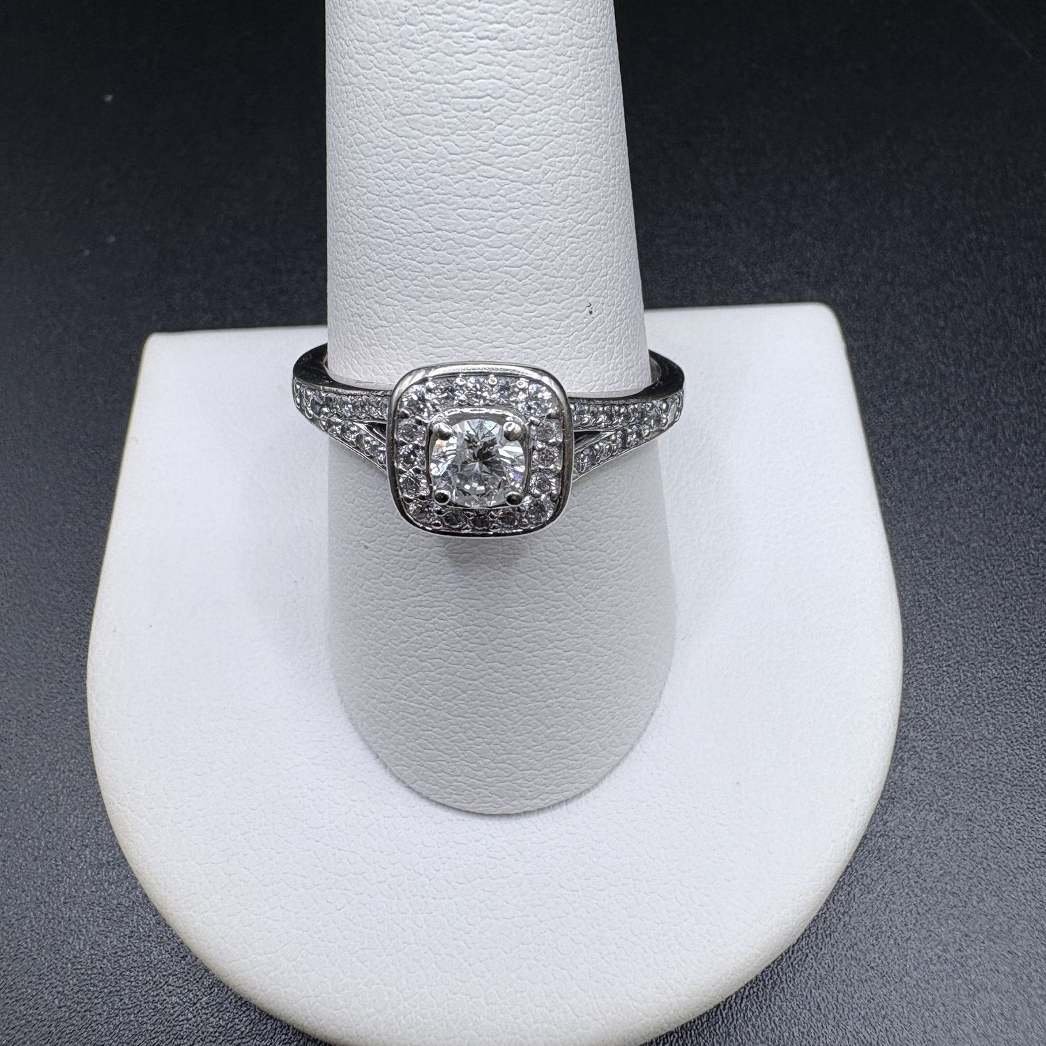 10K  0.79CTW NATURAL DIAMOND ENGAGEMENT RING, SIZE 10, 3.23G