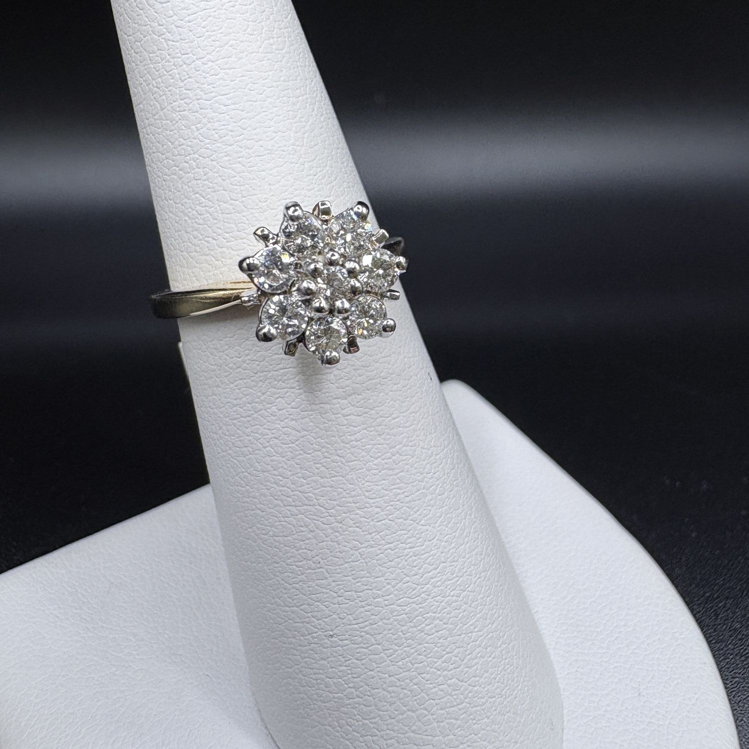 14K APROX 0.50CT 8 NATURAL DIAMOND RING SIZE 6.5, 3.3G