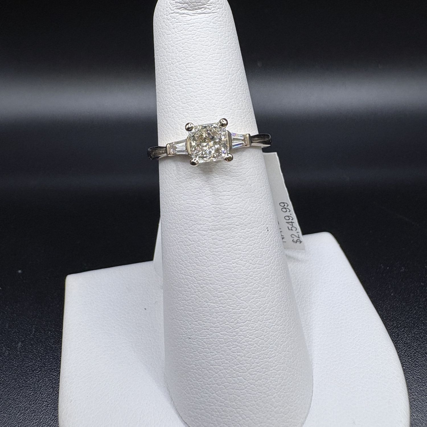 18K 1 CARAT TOTAL WEIGHT  NATURAL DIAMOND, PRINCESS, TAPERED BAGUETTE, SIZE 5 1/4, 2.8G