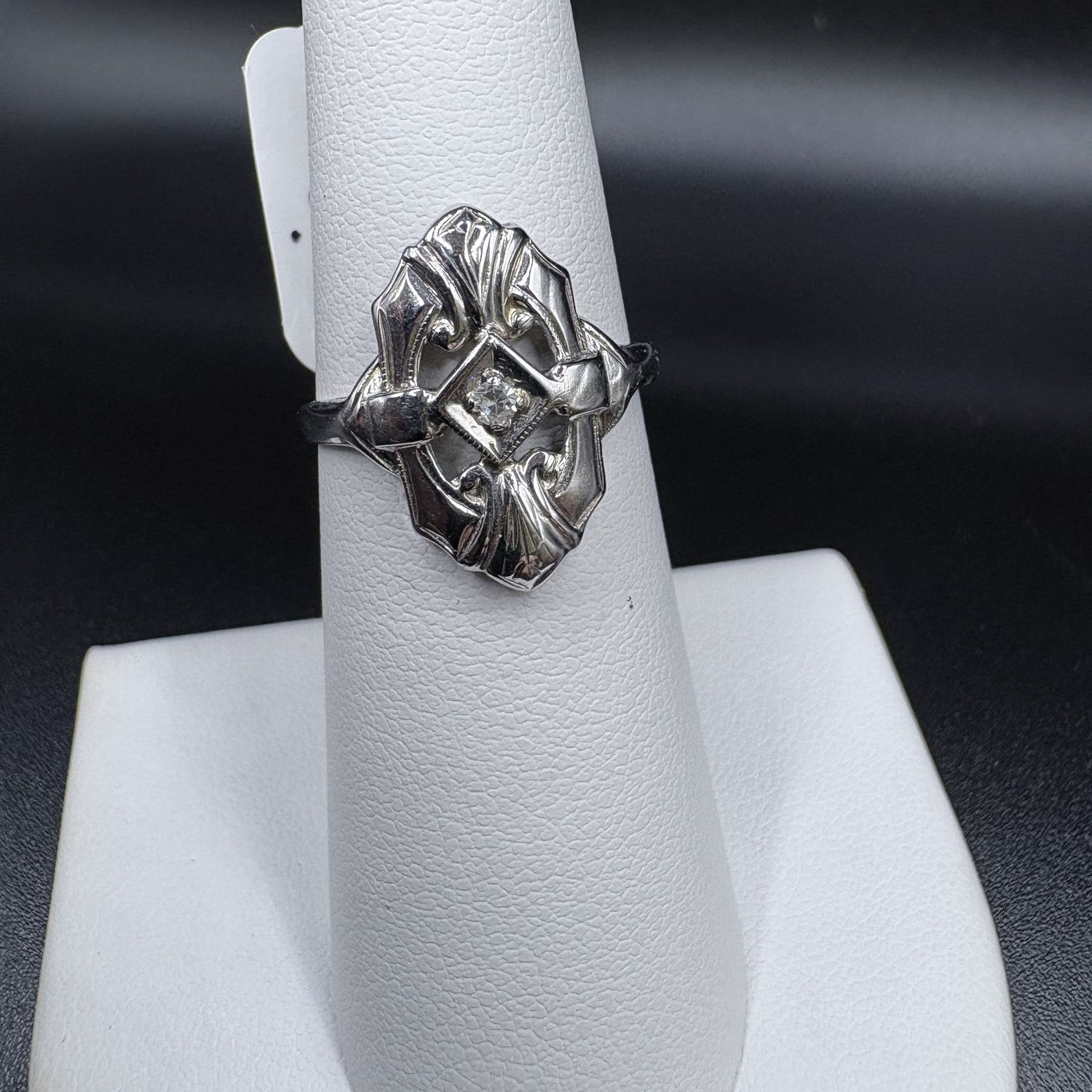 14K VINTAGE  OBLONG RING  W/ NATURAL DIAMOND, SIZE 6  1.9G
