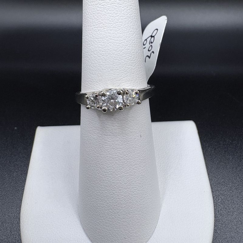 14K APROX 0.43CTW 3 NATURAL DIAMOND RING, SIZE 6.75, 3G