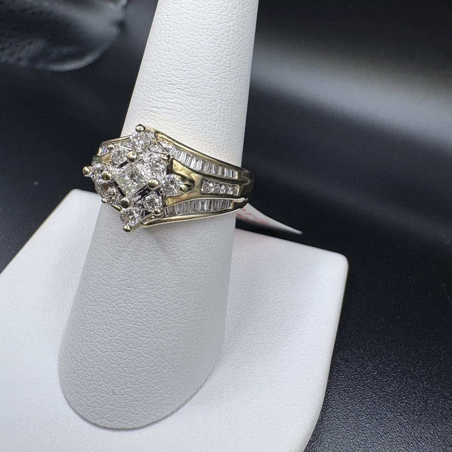 14KY 0.68CTW CLUSTER, MULTISHAPED NATURAL DIAMONDS , SIZE 8.5,6.1G