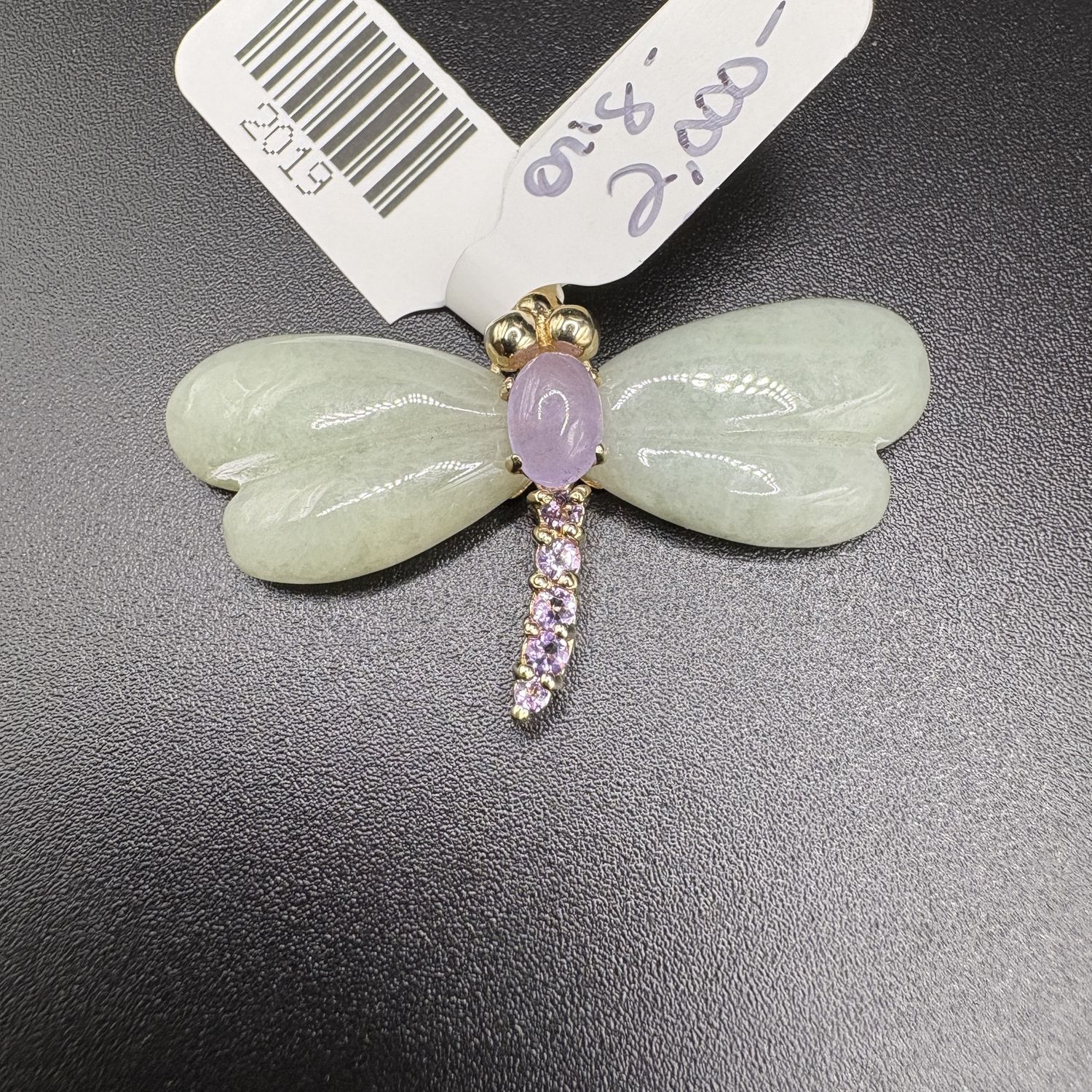10K JADE DRAGONFLY- GREEN APPLE AND LAVENDER JADE, 5 AMETHYST,  PENDANT 5.16G