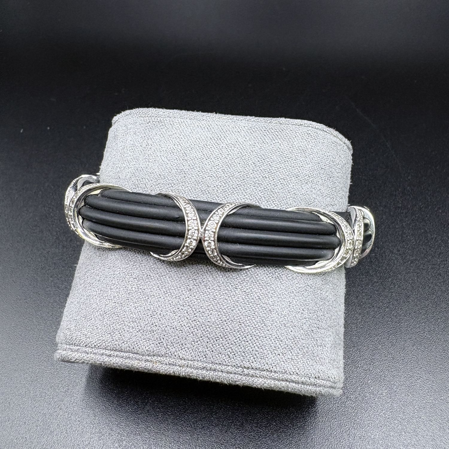 STERLING SILVER BELLE ETOILE XENA BANGLE