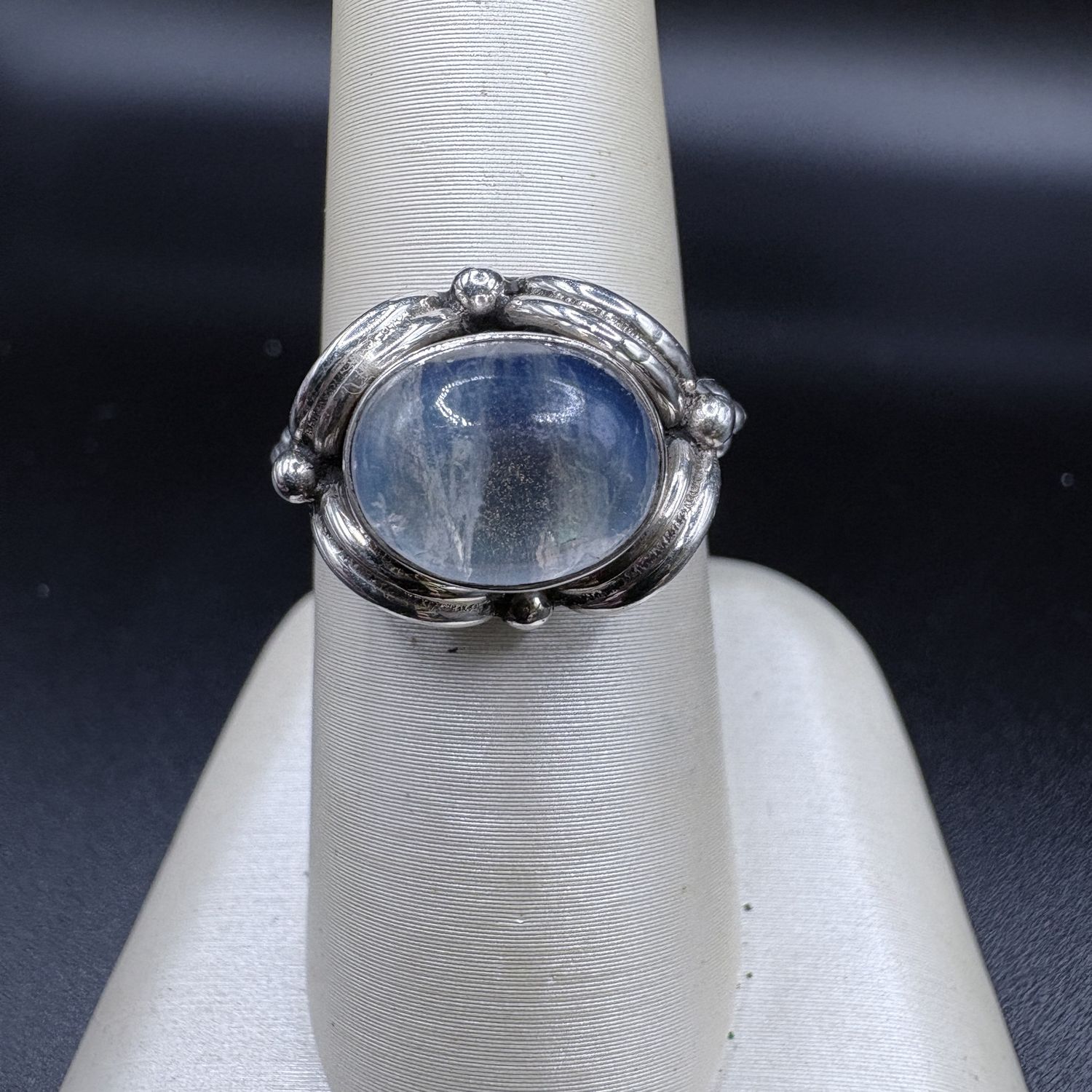 STERLING SILVER MOONSTONE CABOCHON, SIZE 7, 4.72G