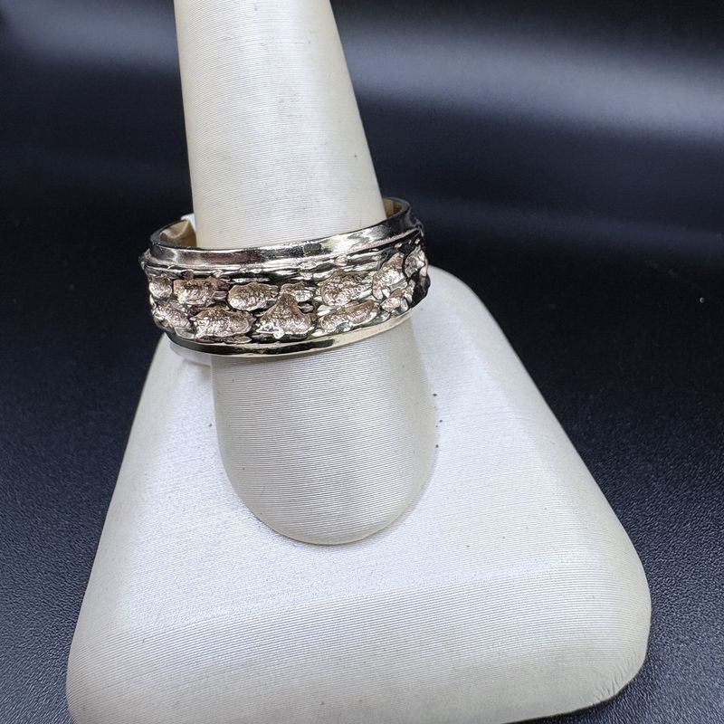 14KY GENTS RING- NUGGET CENTER RING, POLISHED EDGES, SIZE 14,   10.17G