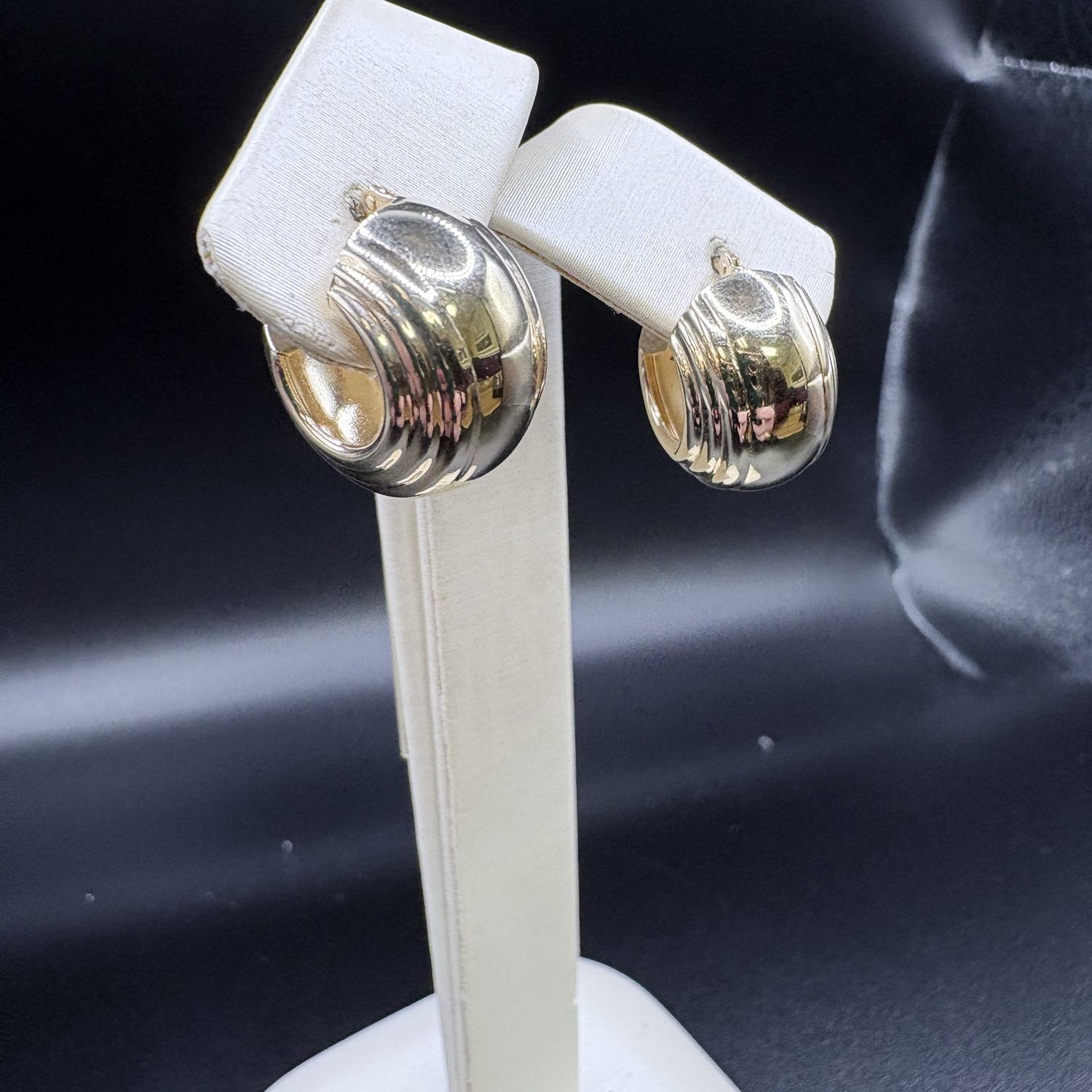 14K WIDE HUGGIE HOOP EARRINGS