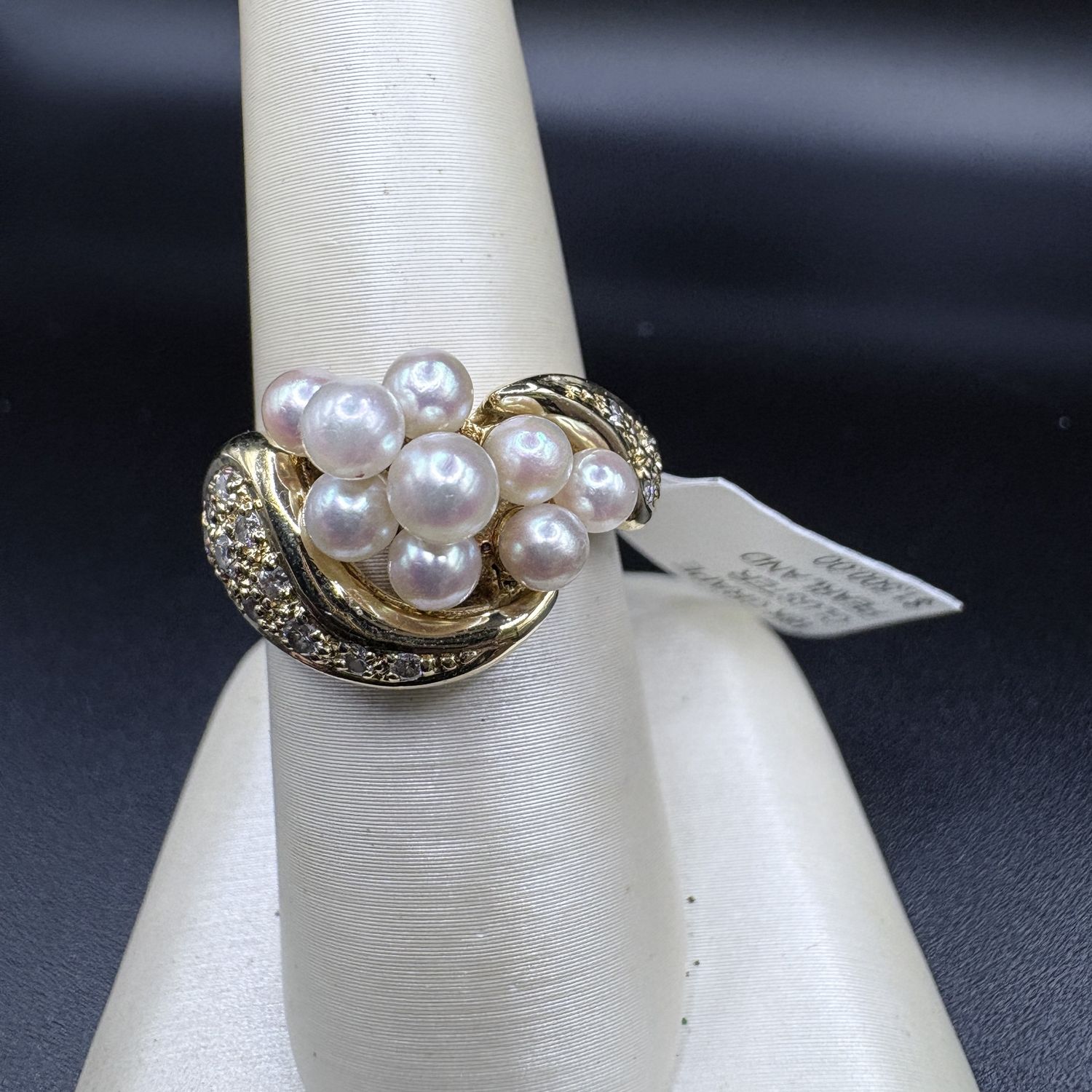 18K GRAPE CLUSTER PEARL AND DIAMOND RING SIZE 6.25