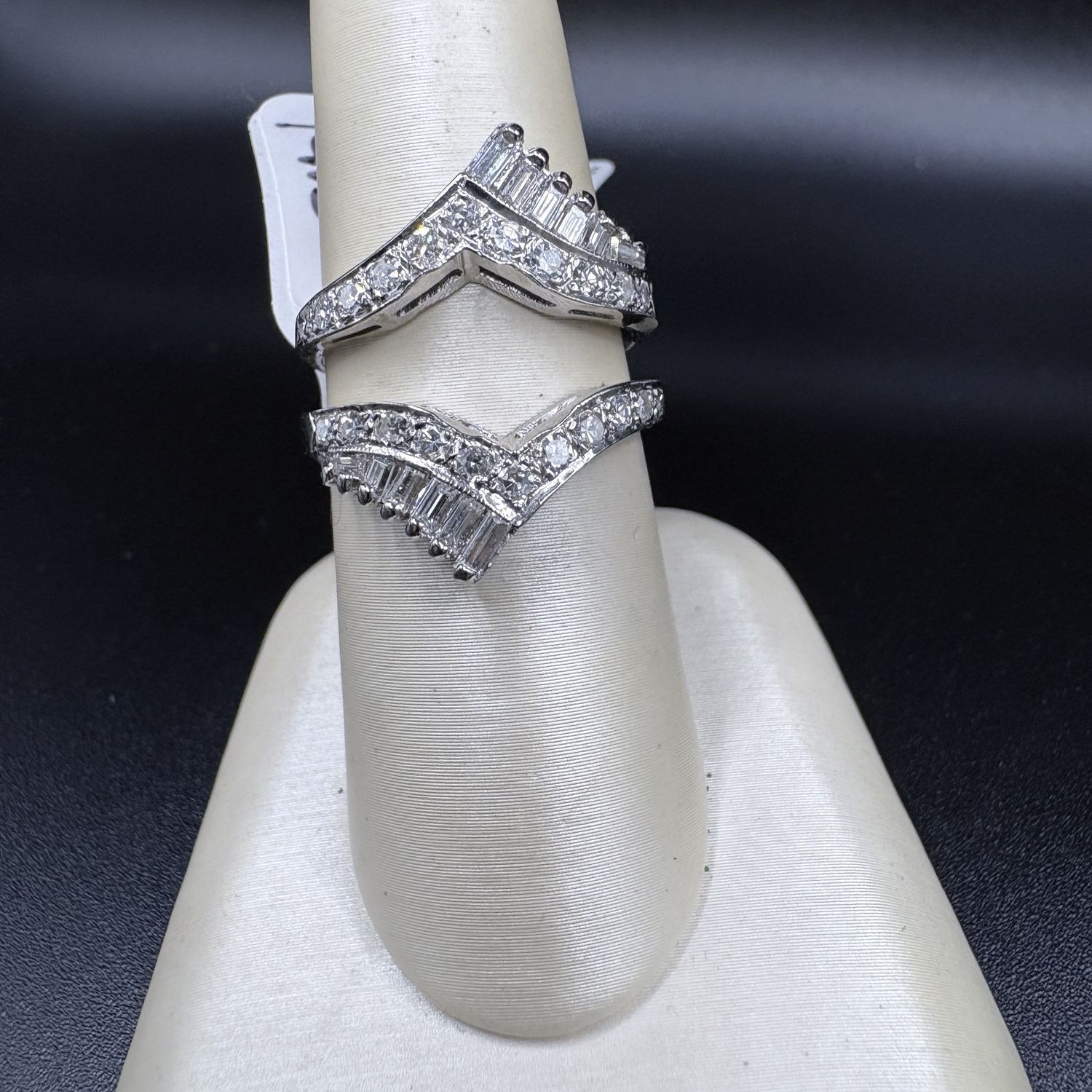 10K DIAMOND INSERT 1 CARAT APROX,  BAGUETTES AND ROUND CUT, 5.2G